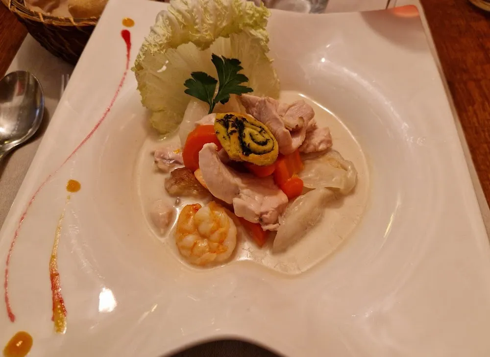 Lait de Coco Aux Ravioles de Crevette Gambas Et Poulet